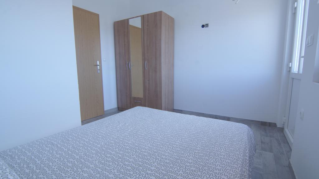 Apartments Domani Vir Exterior photo