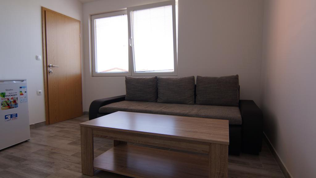 Apartments Domani Vir Exterior photo